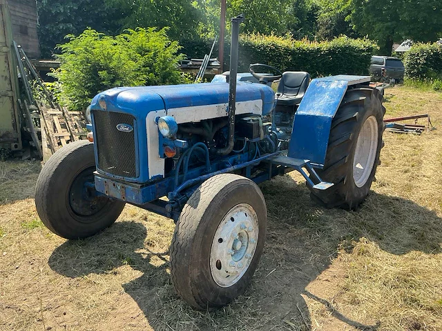 1957 ford major tweewielaangedreven landbouwtractor - afbeelding 1 van  19