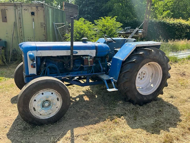 1957 ford major tweewielaangedreven landbouwtractor - afbeelding 12 van  19