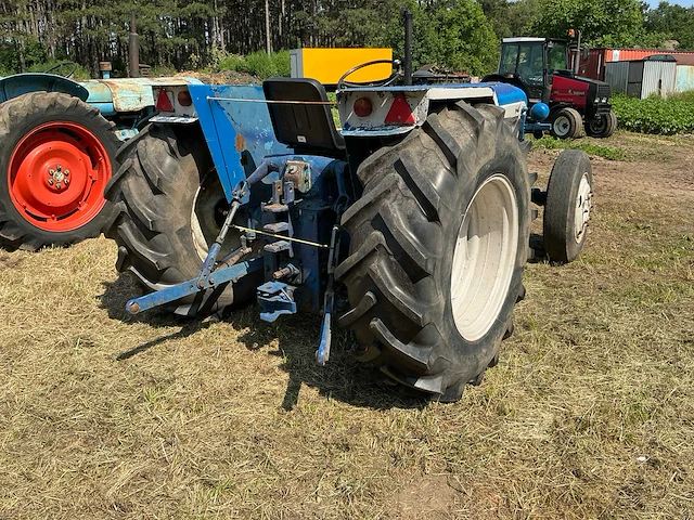 1957 ford major tweewielaangedreven landbouwtractor - afbeelding 15 van  19