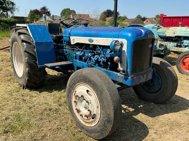 1957 ford major tweewielaangedreven landbouwtractor - afbeelding 17 van  19