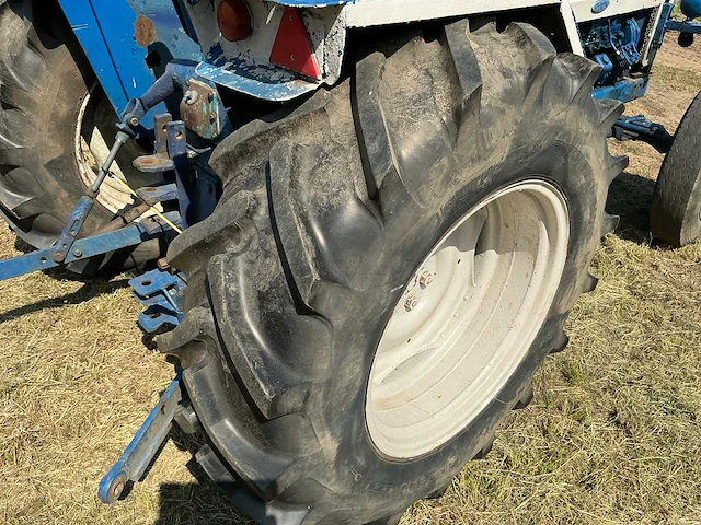 1957 ford major tweewielaangedreven landbouwtractor - afbeelding 9 van  19