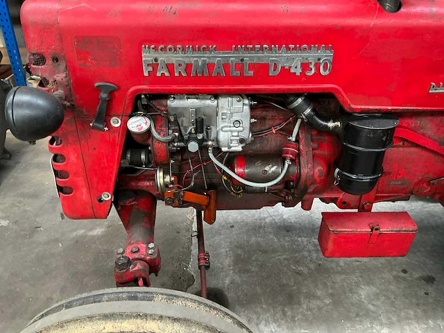 1957 mc cormick farmall d430 minitractor - afbeelding 2 van  13