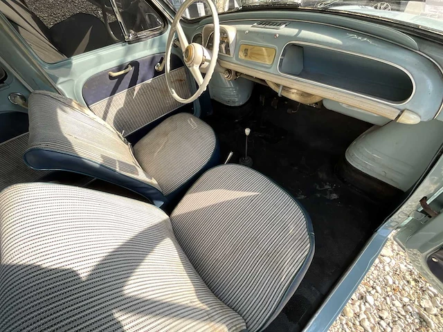 1958 renault dauphine oldtimer - afbeelding 25 van  73