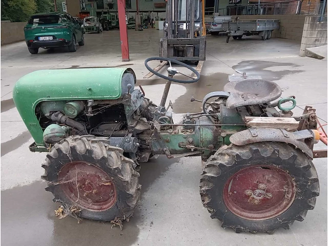 1960 houder a12 antieke tractor - afbeelding 1 van  9