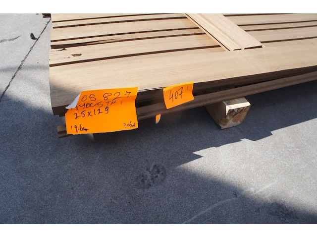 19,60 lm ayous thermo gevelbekleding - afbeelding 2 van  4