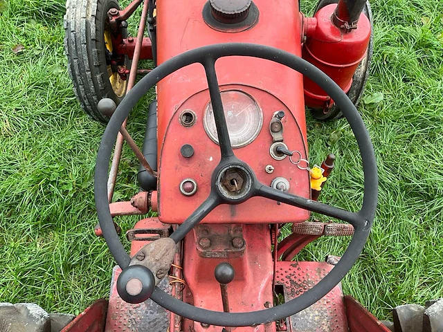 1961 porsche 339 vintage tractor - afbeelding 21 van  37