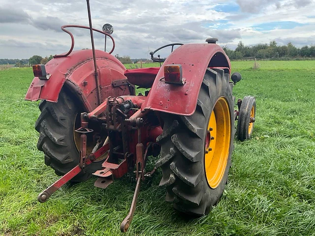 1961 porsche 339 vintage tractor - afbeelding 33 van  37