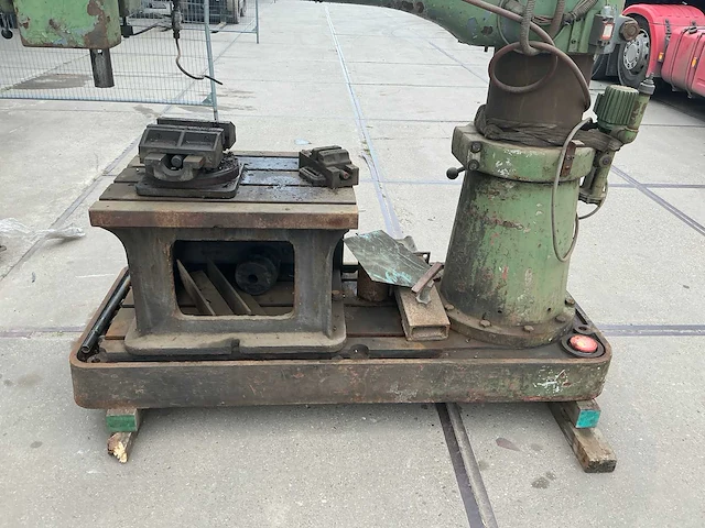 1963 elha industriële verticale boorfreesmachine - afbeelding 12 van  12