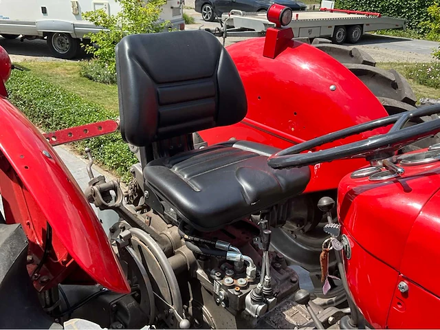1964 massey ferguson oldtimer tractor - afbeelding 18 van  33
