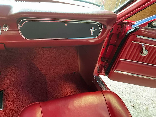 1965 ford mustang fastback oldtimer - afbeelding 26 van  42