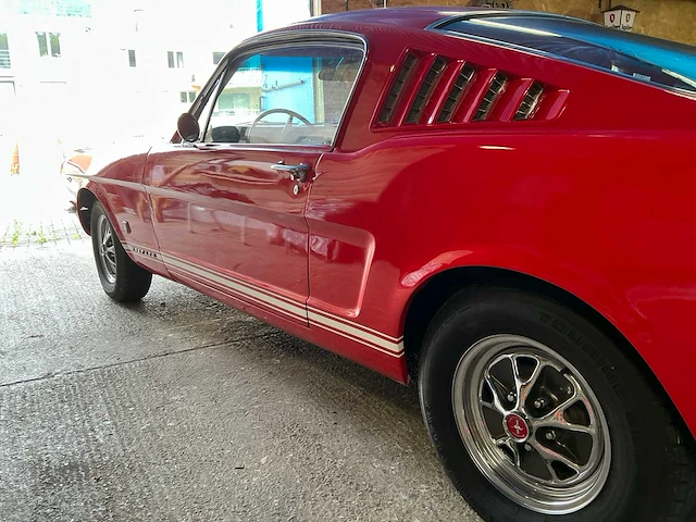 1965 ford mustang fastback oldtimer - afbeelding 40 van  42