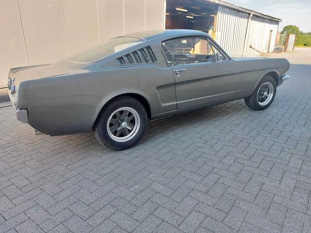 1965 ford mustang fastback oldtimer - afbeelding 8 van  14
