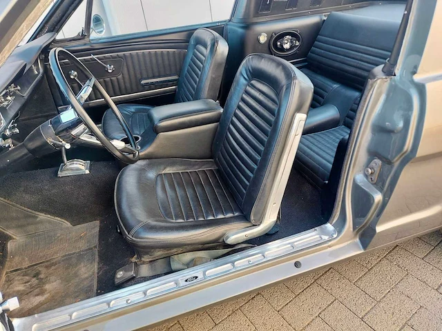 1965 ford mustang fastback oldtimer - afbeelding 14 van  14