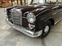 1965 mercedes-benz 200 personenauto - afbeelding 11 van  29