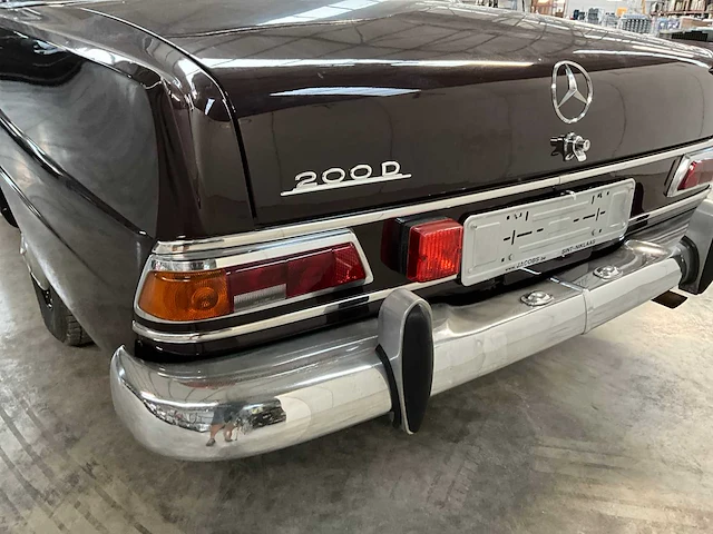 1965 mercedes-benz 200 personenauto - afbeelding 14 van  29