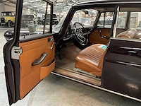 1965 mercedes-benz 200 personenauto - afbeelding 18 van  29