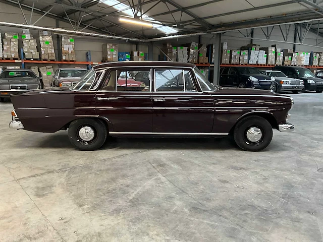 1965 mercedes-benz 200 personenauto - afbeelding 7 van  29