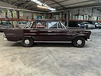 1965 mercedes-benz 200 personenauto - afbeelding 27 van  29