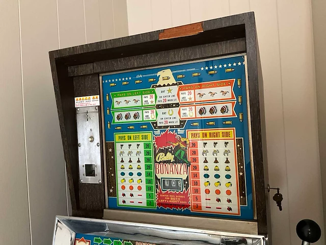 1967 bally bonanza jackpot gokautomaat - afbeelding 2 van  9