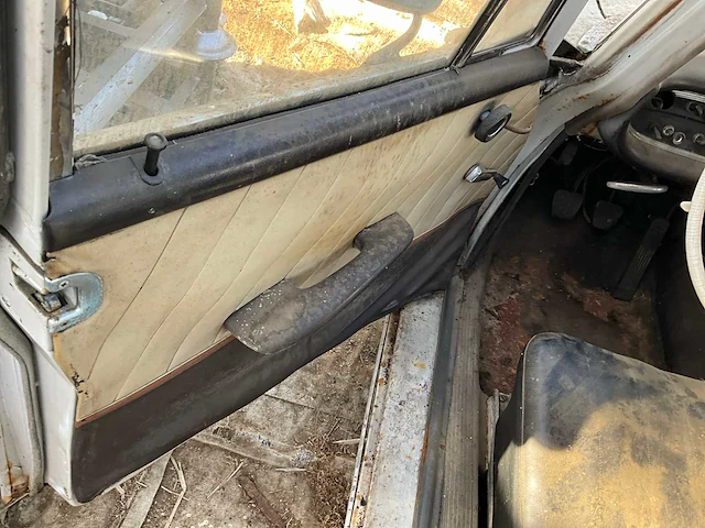 1967 mercedes-benz 200 project - afbeelding 2 van  13