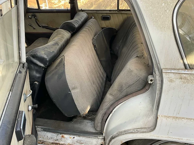 1967 mercedes-benz 200 project - afbeelding 5 van  13
