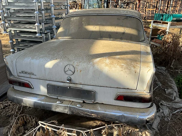 1967 mercedes-benz 200 project - afbeelding 9 van  13