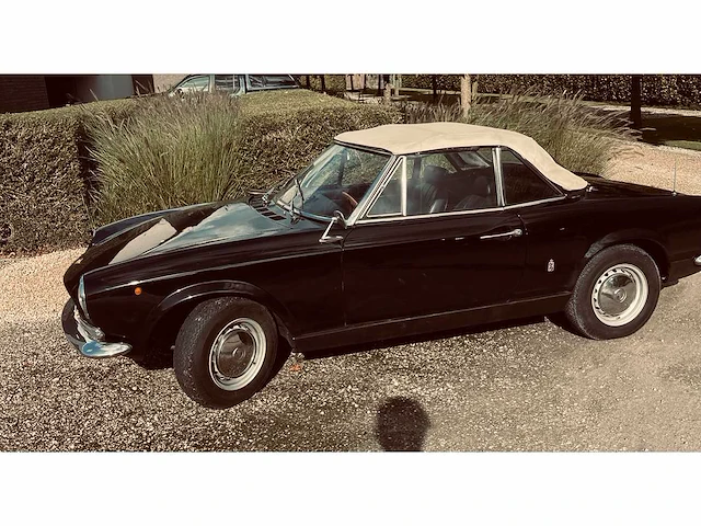 1968 fiat 124 sport oldtimer - afbeelding 15 van  19