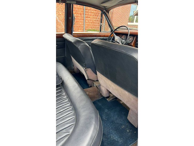 1968 jaguar 240 oldtimer - afbeelding 9 van  44