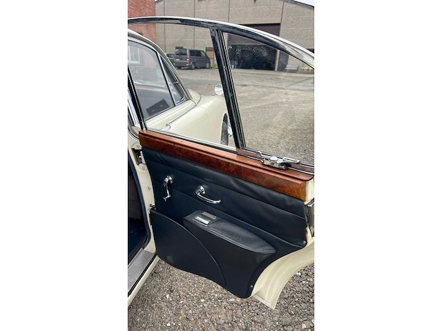 1968 jaguar 240 oldtimer - afbeelding 10 van  44