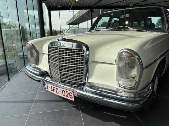 1969 mercedes-benz 280se oldtimer - afbeelding 10 van  20