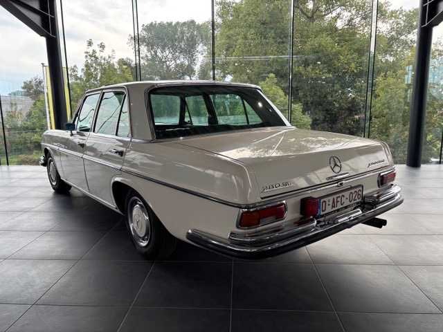 1969 mercedes-benz 280se oldtimer - afbeelding 16 van  20