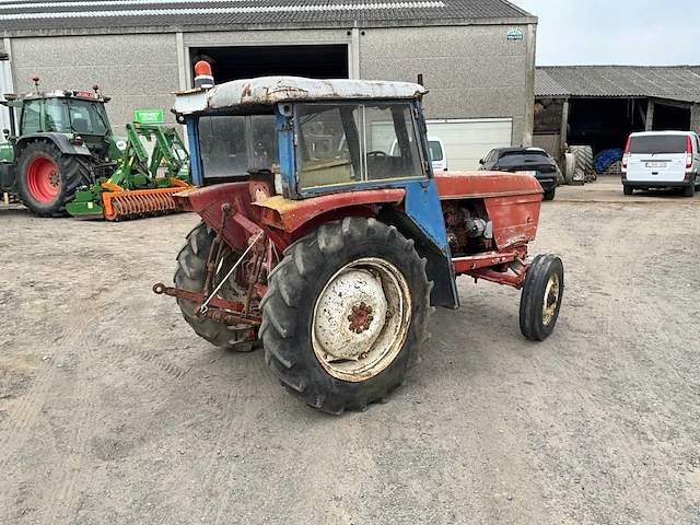 1969 renault r7055 tweewielaangedreven landbouwtractor oldtimer - afbeelding 17 van  20