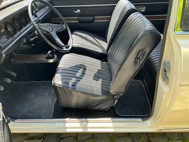 1970 opel olympia oldtimer - afbeelding 26 van  71