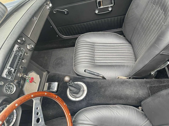 1971 - mg mgb - b - oldtimer - afbeelding 30 van  48