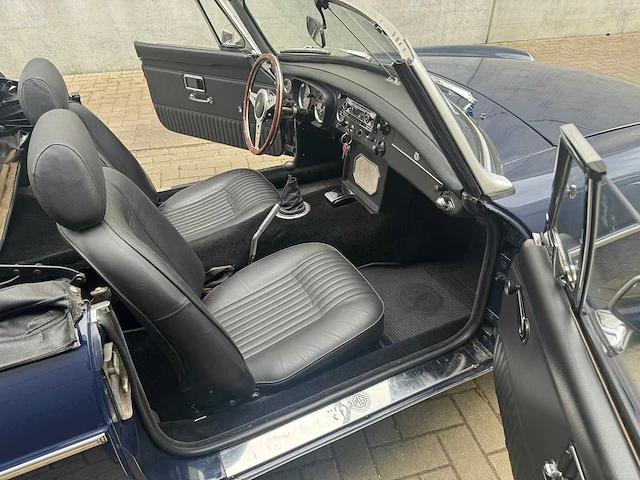 1971 - mg mgb - b - oldtimer - afbeelding 34 van  48