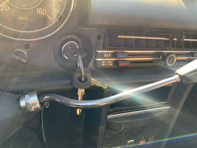 1971 mercedes-benz 220 d 18 oldtimer - afbeelding 2 van  15
