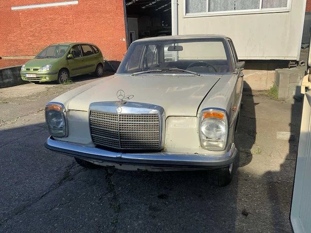 1971 mercedes-benz 220 d 18 oldtimer - afbeelding 1 van  15