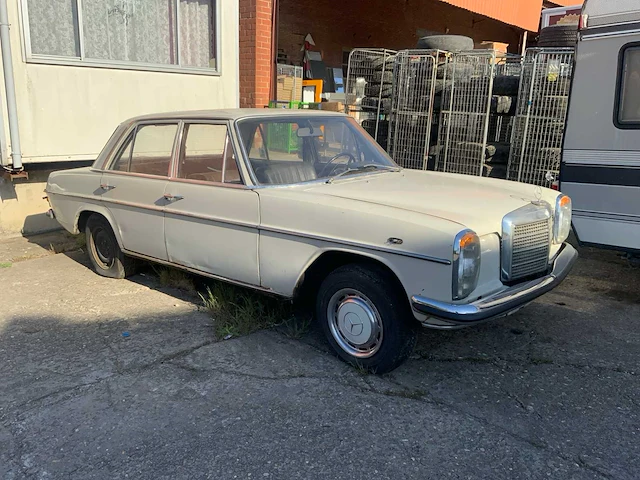 1971 mercedes-benz 220 d 18 oldtimer - afbeelding 9 van  15