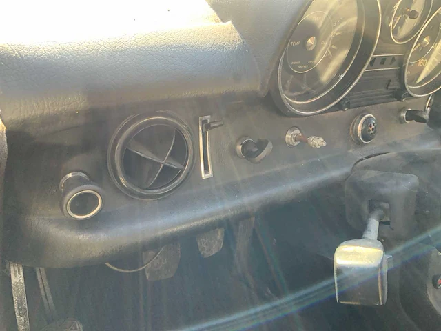 1971 mercedes-benz 220 d 18 oldtimer - afbeelding 14 van  15
