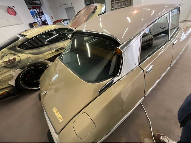 1972 citroën ds 21 i vintage auto's > 15 - afbeelding 34 van  37