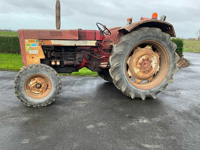 1972 mccormick international 654 oldtimer tractor - afbeelding 12 van  33