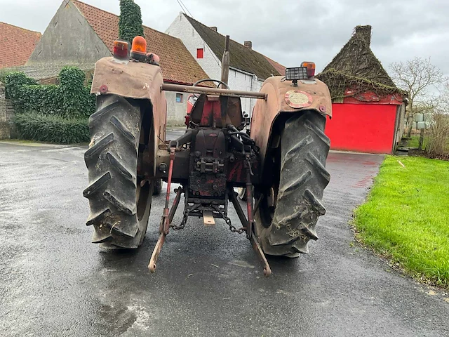 1972 mccormick international 654 oldtimer tractor - afbeelding 28 van  33