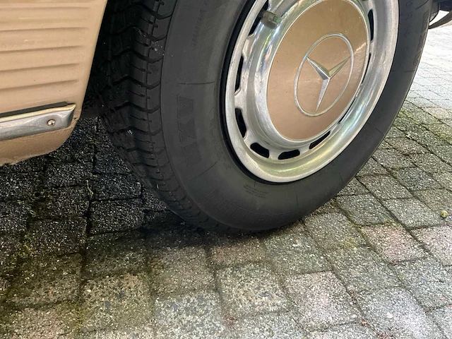1972 mercedes-benz cabrio 350 sl oldtimer - afbeelding 22 van  38