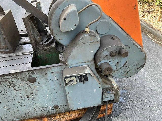 1973 kasto ebs 400 u beugelzaagmachine - afbeelding 2 van  14