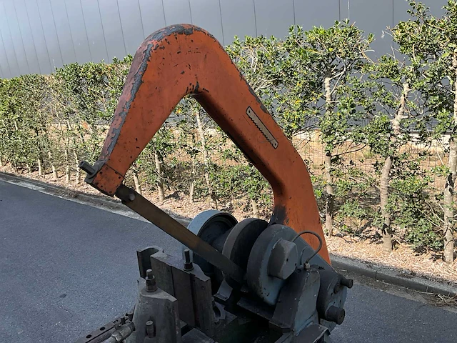 1973 kasto ebs 400 u beugelzaagmachine - afbeelding 13 van  14