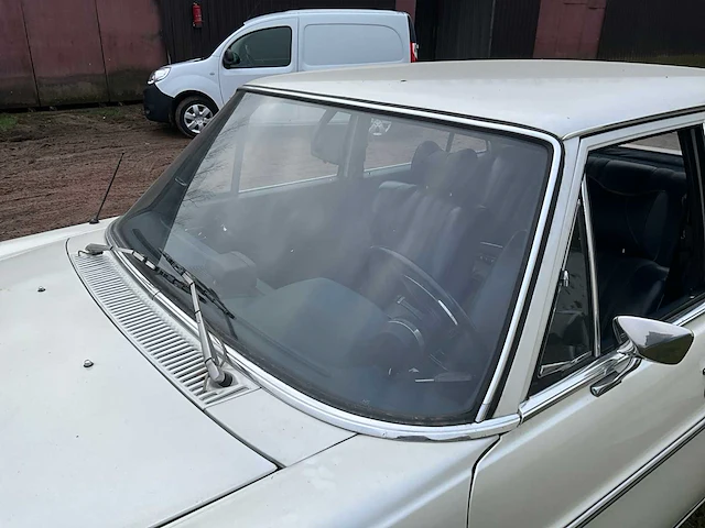 1973 mercedes-benz 230/8 oldtimer - afbeelding 4 van  21