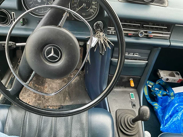 1973 mercedes-benz 230/8 oldtimer - afbeelding 8 van  21