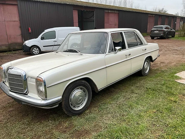 1973 mercedes-benz 230/8 oldtimer - afbeelding 12 van  21