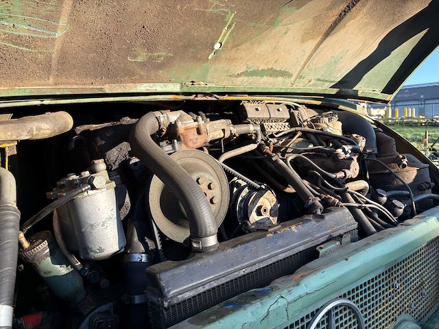 1973 mercedes unimog 406 vrachtwagen - afbeelding 20 van  44