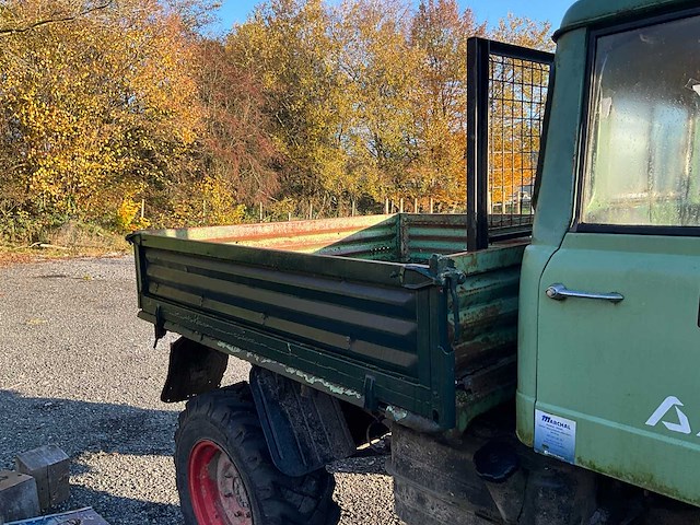 1973 mercedes unimog 406 vrachtwagen - afbeelding 24 van  44